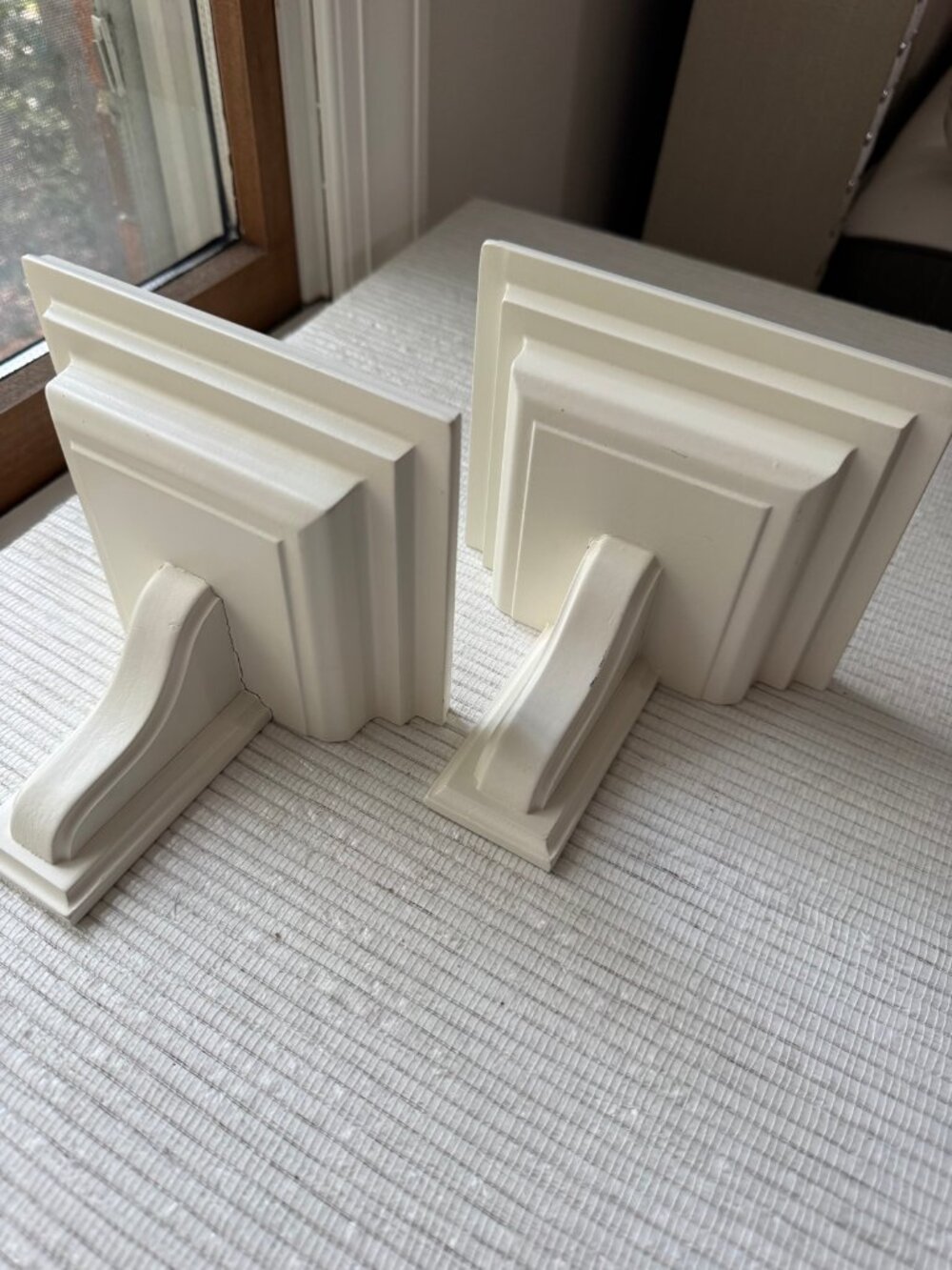 Pair of White Wood Wall Corbels | Shelf Brackets, Keyhole Hangers